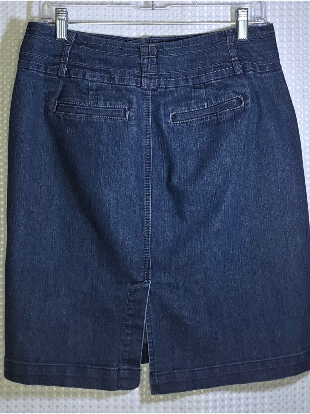 Roz & Ali Dark Wash Denim Pencil Skirt Preppy Chic Minimalist Style Quiet Luxury - Picture 4 of 13